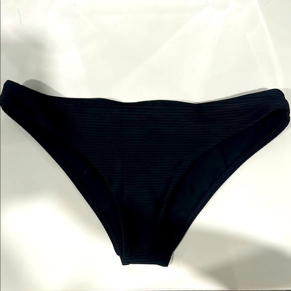 Beach Bunny Black Ribbed Bikini Bottoms - Picture 1 of 5